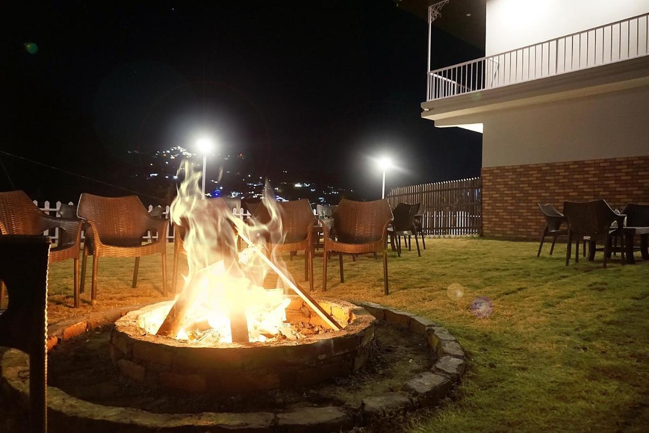 Sl Manor Hill Resort Mussoorie Esterno foto