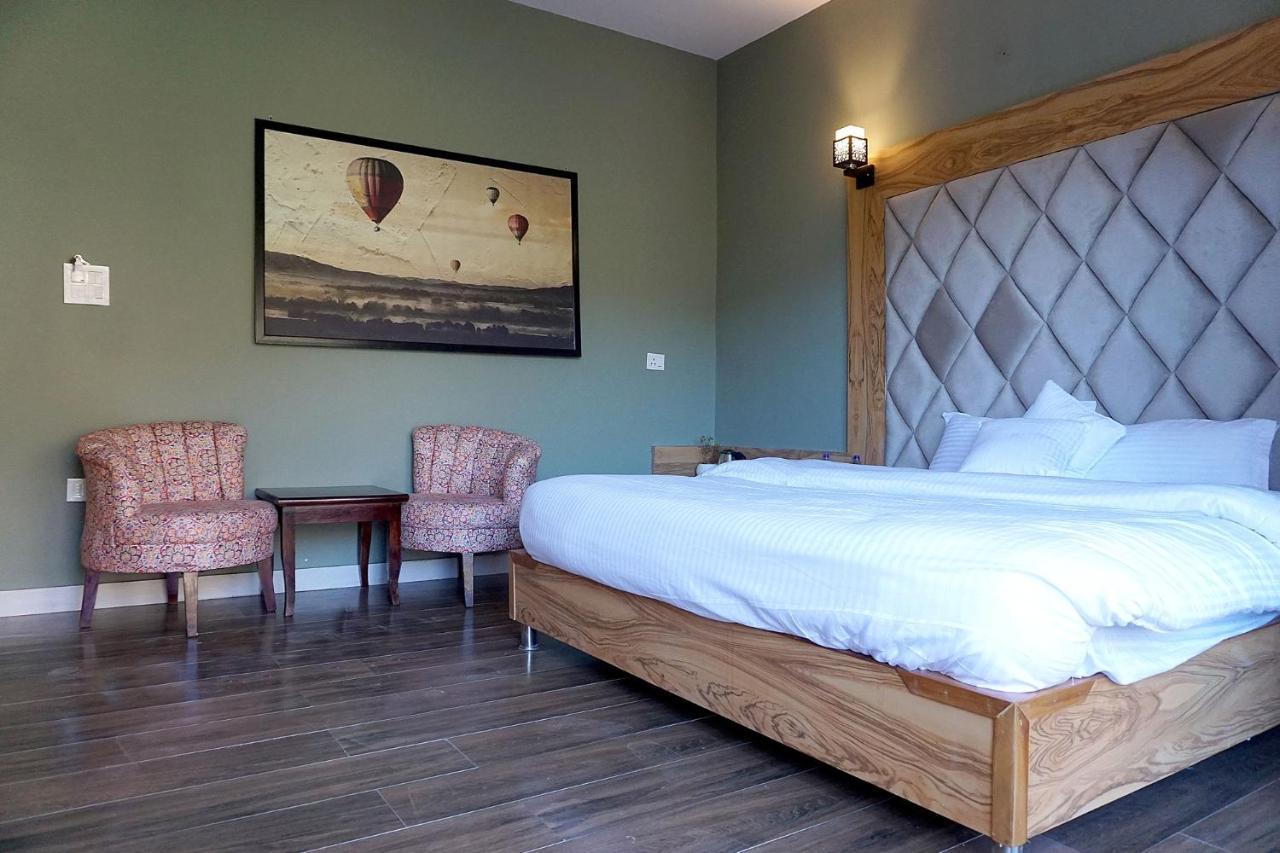 Sl Manor Hill Resort Mussoorie Esterno foto